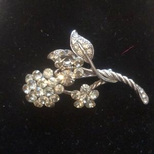 Sweet floral blingy brooch